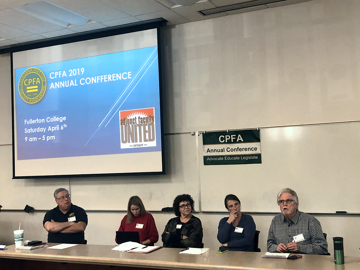 conference-panel-discussion